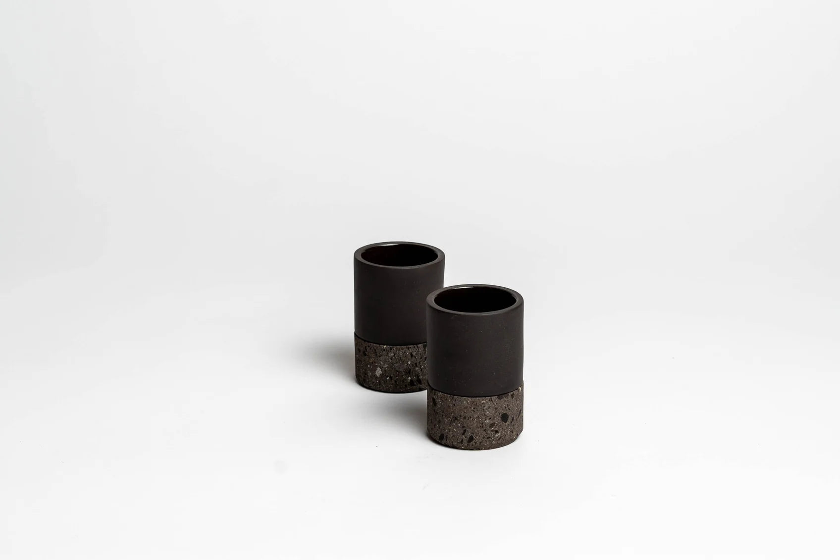 Mezcalitos – Set of 2 Black clay Espresso or Mezcal cups with stone base