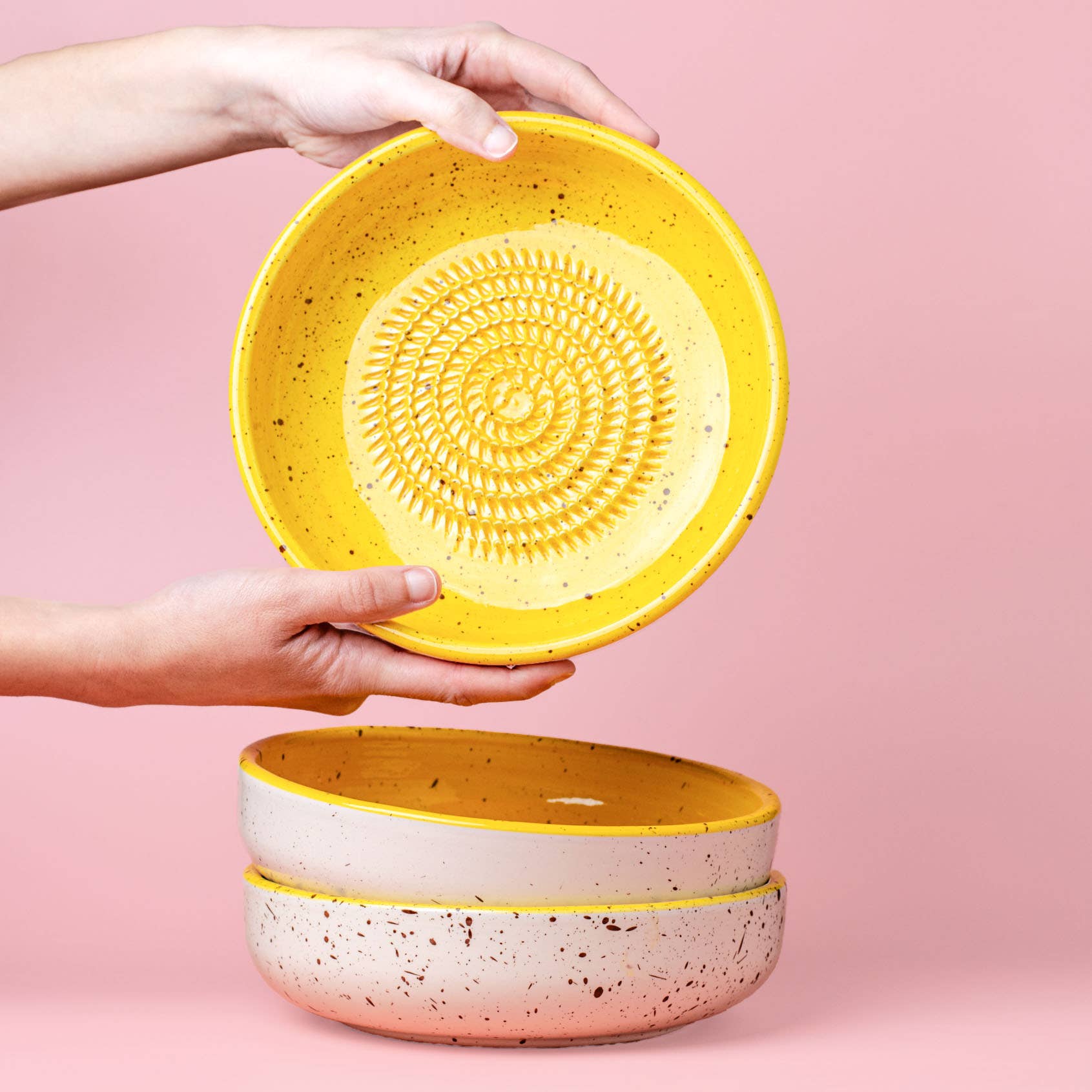 ZEST ceramic grater plate yellow large Canelan